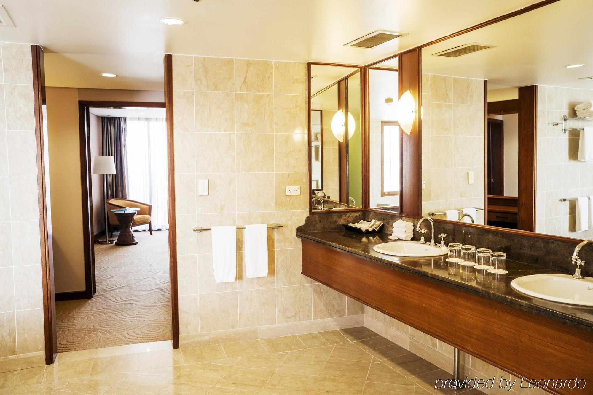 Crown Hotel Port Moresby Luaran gambar